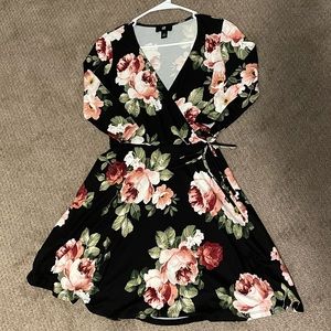 IZ Byer Long Sleeve Floral Dress Small